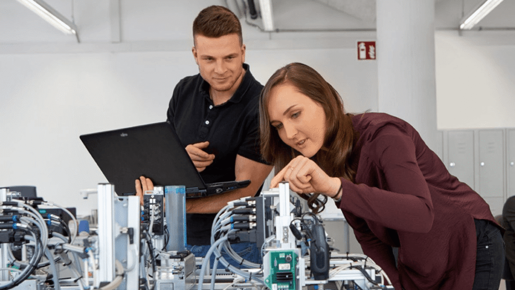 Working Student Finance Job at Siemens Mobility Company in Erlangen, Germany